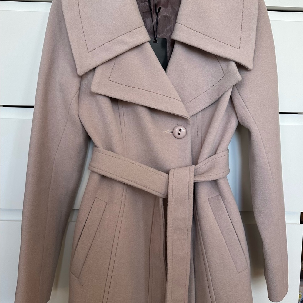 Elegant Women's Pea Coat in Soft Blush